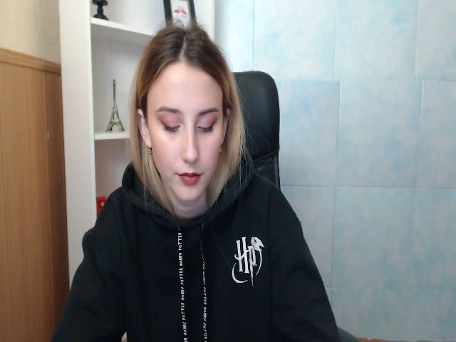 Live sex webcam photo for ModestBlonde #270958673