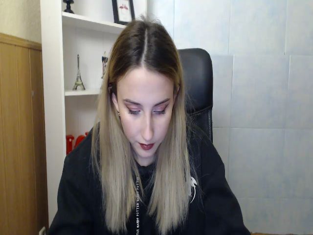 Live sex webcam photo for ModestBlonde #270958925