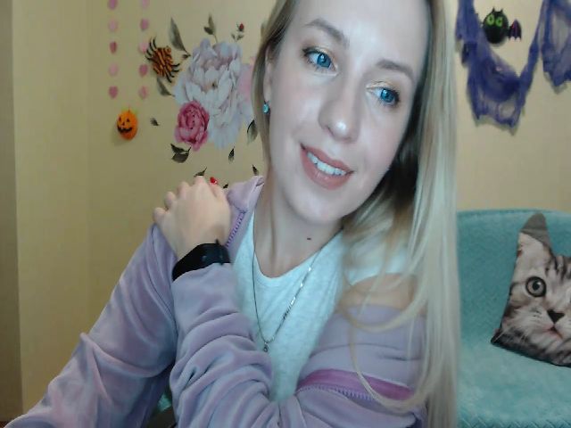 Live sex webcam photo for Amy_CuteBambi #270959438