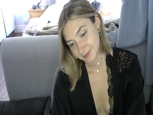 Live sex webcam photo for Tattoo_bbgirl #270958485