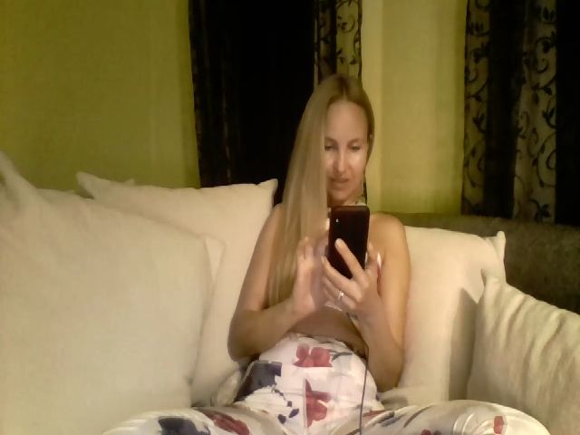 Live sex webcam photo for Lady_Irina1 #270964920