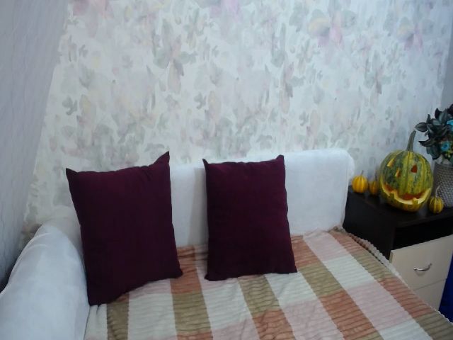 Live sex webcam photo for TeaseKate #270966073