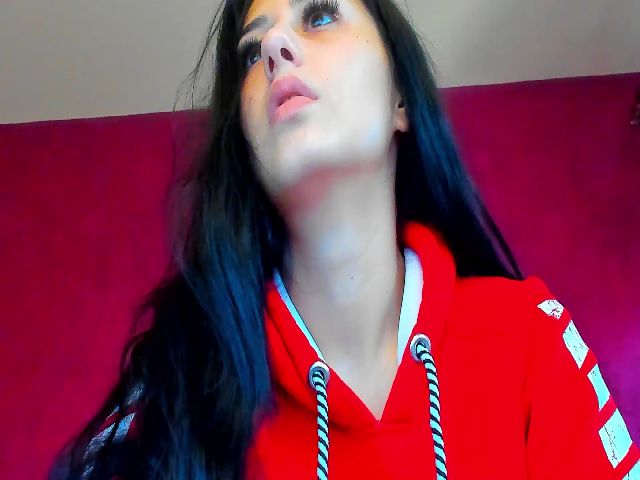 Live sex webcam photo for Kasey_Dee #270954732