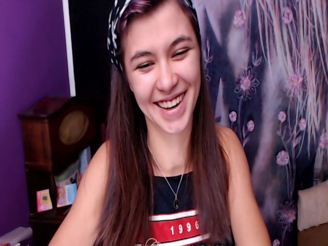 Live sex webcam photo for MisticaMissy #270949969