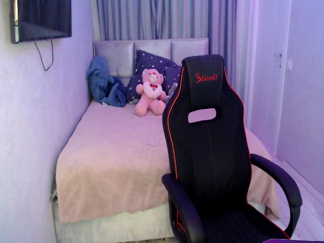 Live sex webcam photo for TriplePrinces #270952494