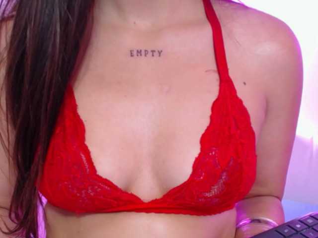 Live sex webcam photo for stephaa #270954234