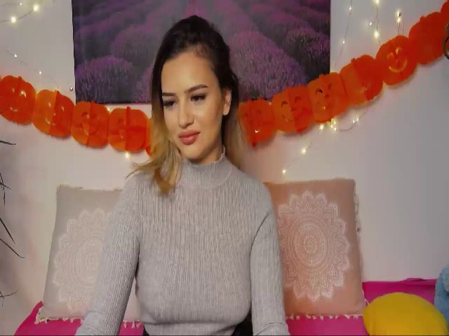 Live sex webcam photo for Lexilicious_ #270952185