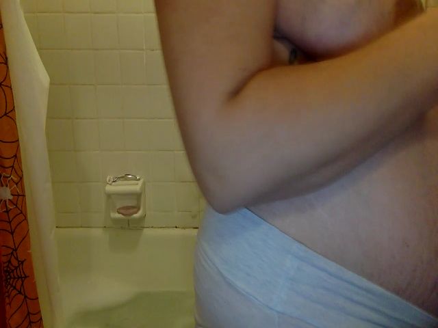 Live sex webcam photo for NatalieRyan #270952082