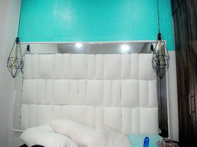 Live sex webcam photo for mariajose_19 #270950649