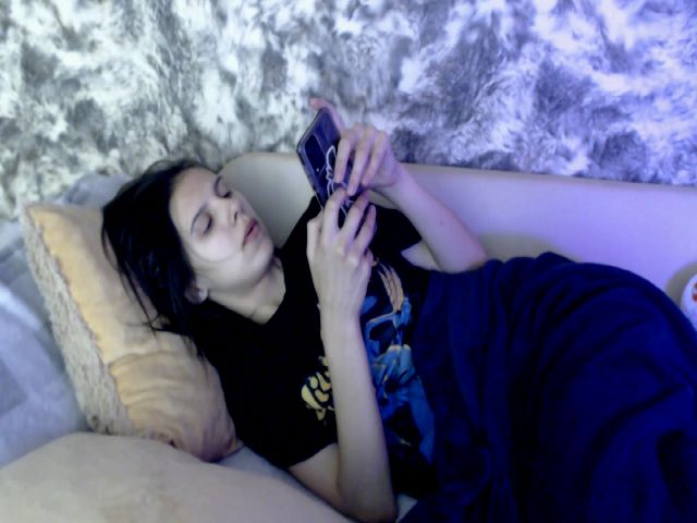 Live sex webcam photo for FoundError404 #270951291