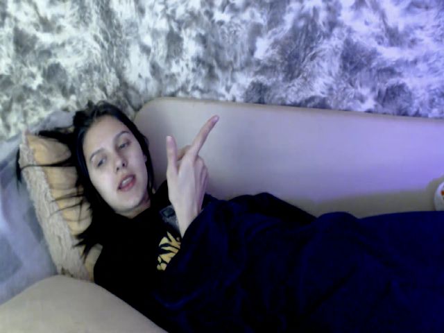 Live sex webcam photo for FoundError404 #270951391