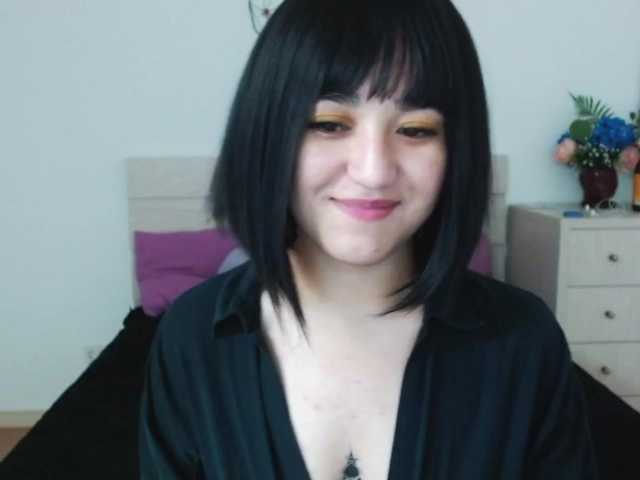 Live sex webcam photo for NamyMei #270953946