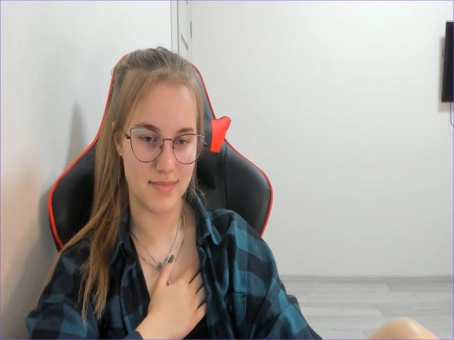 Live sex webcam photo for Lia_lisia #270963958