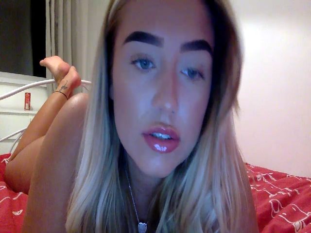 Live sex webcam photo for ElleBloom #270963655