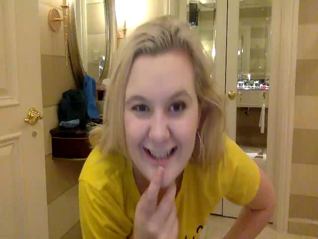 Live sex webcam photo for Avery_Doll #270961557
