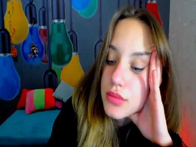 Live sex webcam photo for Tessa_Hot #270951106