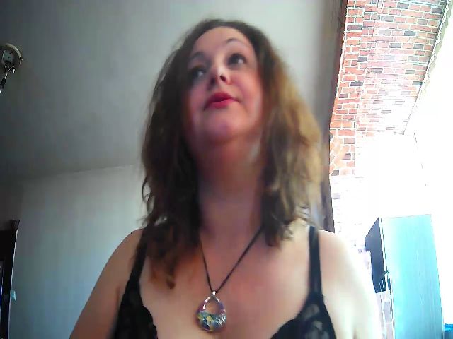 Live sex webcam photo for CurlyCherry #270954767