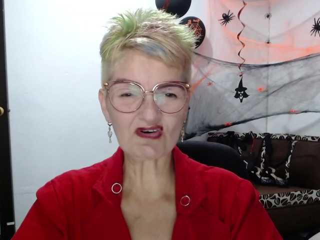 Live sex webcam photo for bety-cum2 #288017290