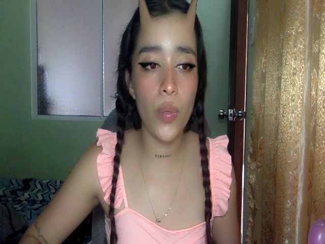 Live sex webcam photo for tinquerbell69 #270964014