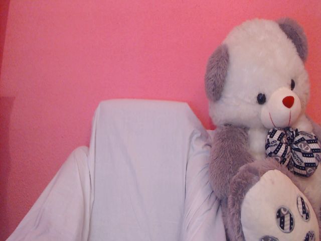 Live sex webcam photo for Ella_Diamond #270952147