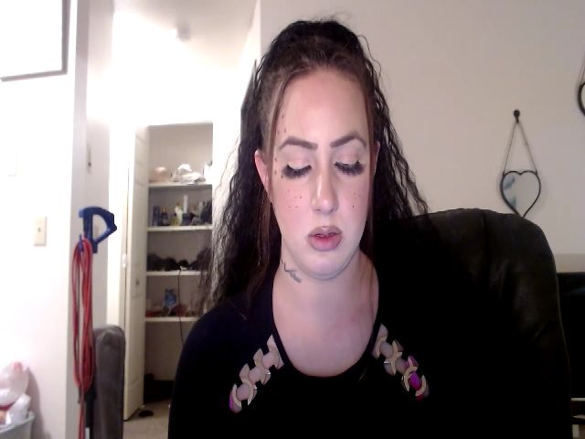 Live sex webcam photo for Noellebella #270950289