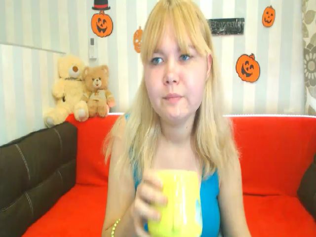 Live sex webcam photo for Helen_Swon #270958527