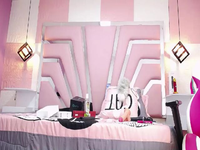 Live sex webcam photo for rosemiyers_ #270956427