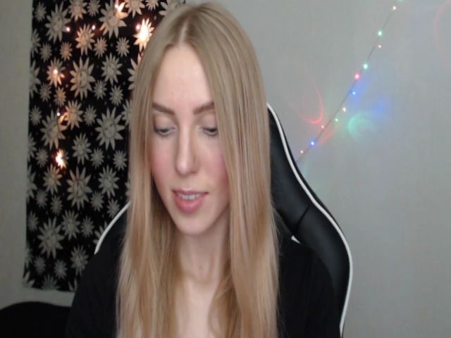 Live sex webcam photo for MagicElfie #270963866