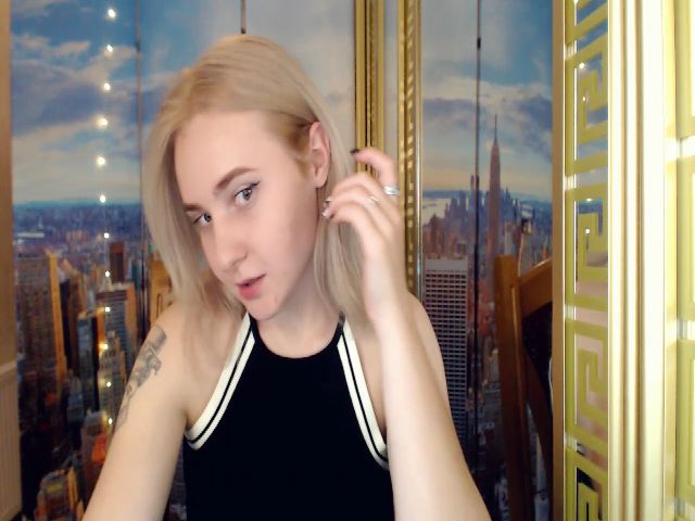 Live sex webcam photo for HannaLismont #270950019