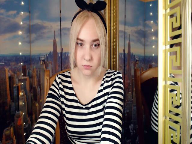 Live sex webcam photo for HannaLismont #270963196