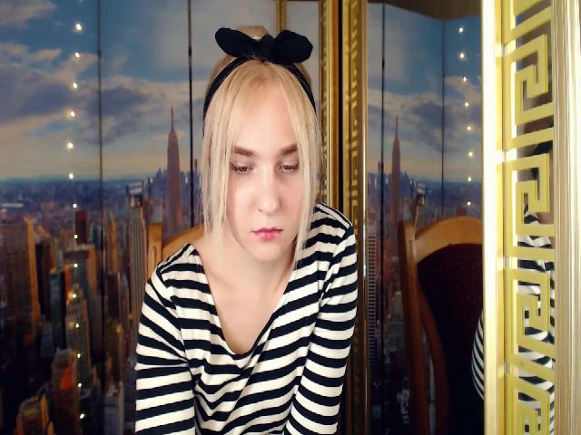 Live sex webcam photo for HannaLismont #270965277