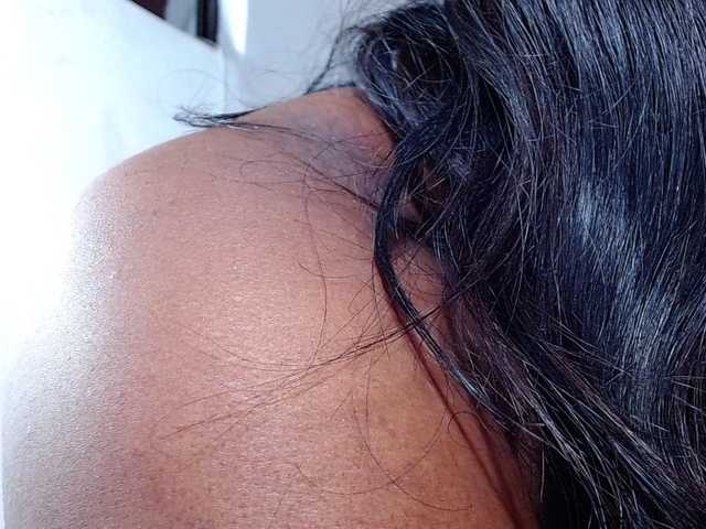 Live sex webcam photo for irisbrown #270971772