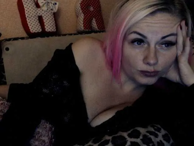 Live sex webcam photo for melek-7250 #270967042