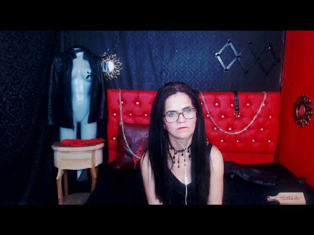 Live sex webcam photo for AngieSlave #270972501