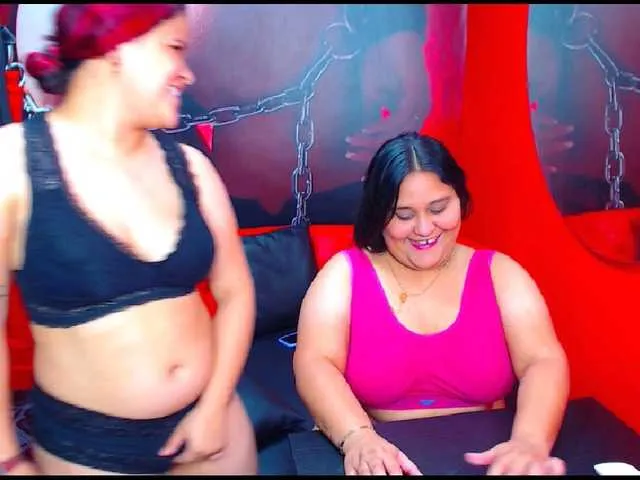 Live sex webcam photo for lindaXhelen #270980431