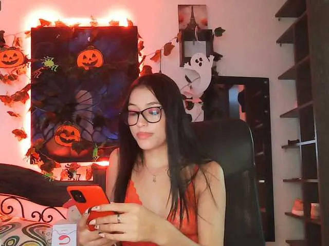Live sex webcam photo for Caroline134 #270967855