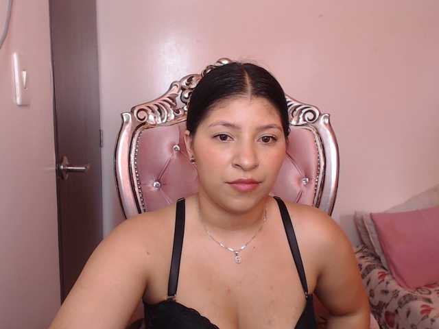 Live sex webcam photo for holly20a #287994973