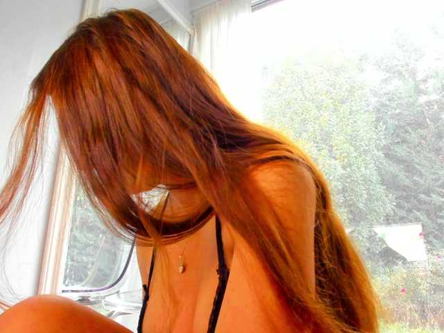 Live sex webcam photo for CoralDreams #270971964