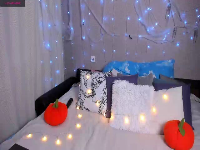 Live sex webcam photo for AiryHiss #270974071