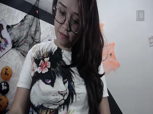 Live sex webcam photo for Marylin_hot10 #270981968