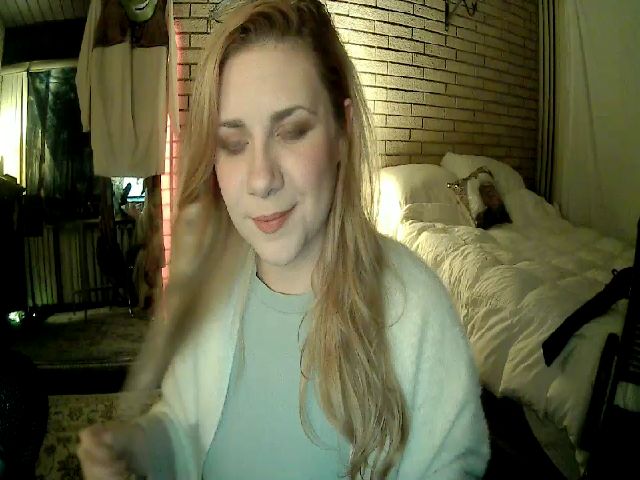 Live sex webcam photo for Sweetestlilly #270984217