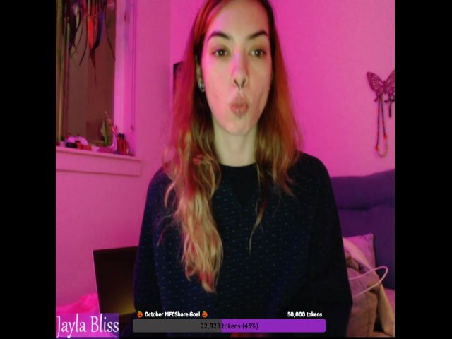 Live sex webcam photo for JaylaBliss #270969408