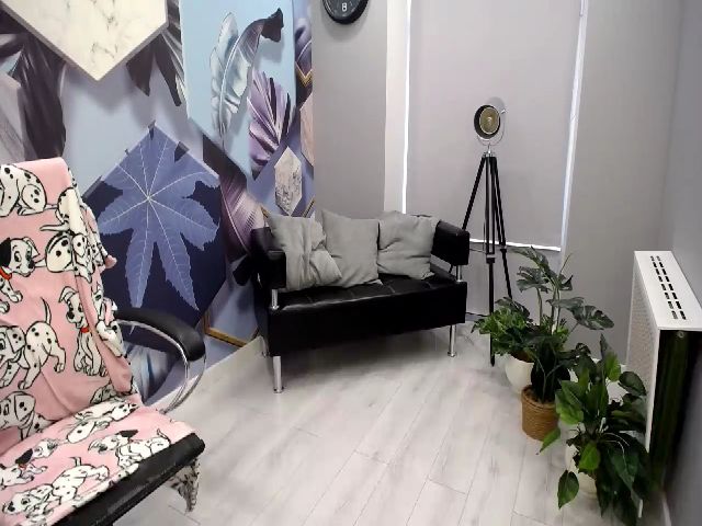 Live sex webcam photo for Helokit #270974593