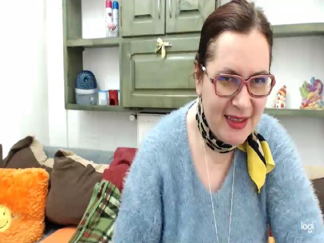 Live sex webcam photo for GinnaMature #270973040