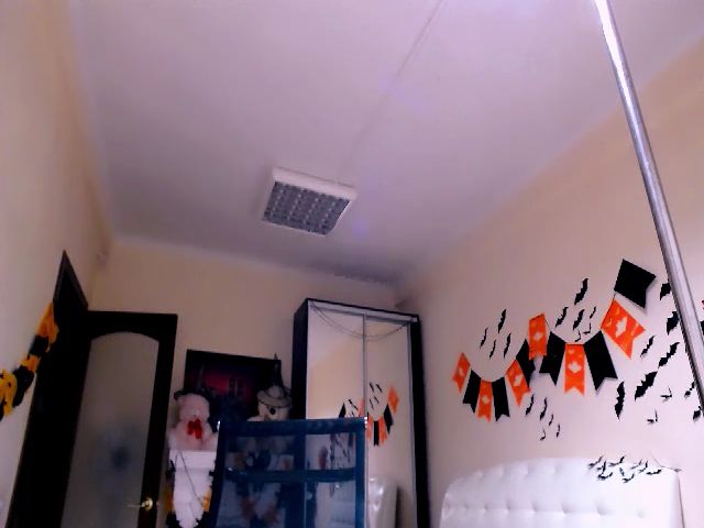 Live sex webcam photo for XeniaMilf #270977181