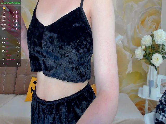 Live sex webcam photo for Steffi18 #270976774