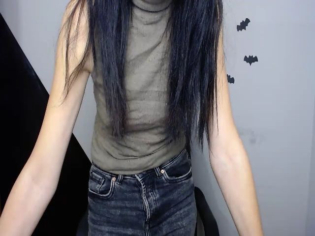 Live sex webcam photo for SnowSpacee #270977140
