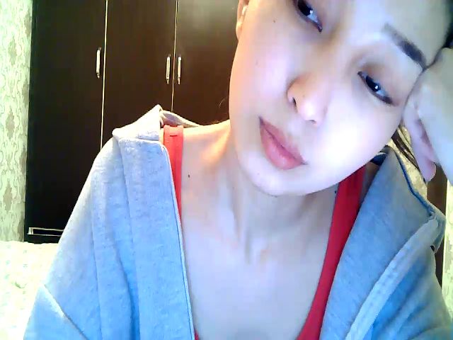 Live sex webcam photo for MissMolly____ #270983707