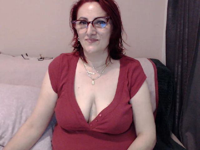 Live sex webcam photo for Elssye #270970407