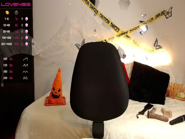 Live sex webcam photo for Juliannemore #270969280